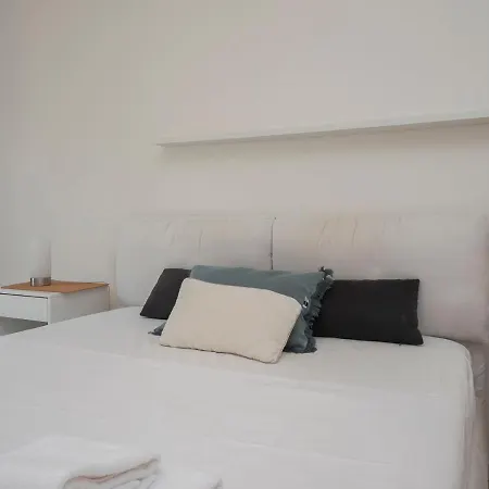 Youhosty - Grazioli 4 Apartman *
